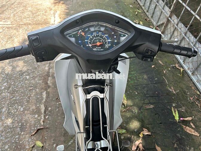 Honda wave A110 trắng chính chủ máy zin