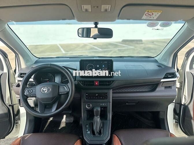 Toyota Avanza Premio 2023 CVT - 17000 km
