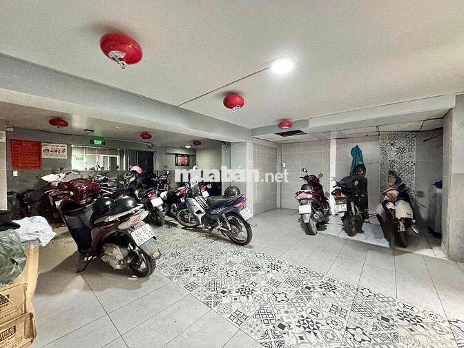 CHO THUÊ CĂN STUDIO BAN CÔNG GẦN ĐẠI HỌC NGUYỄN TẤT THÀNH