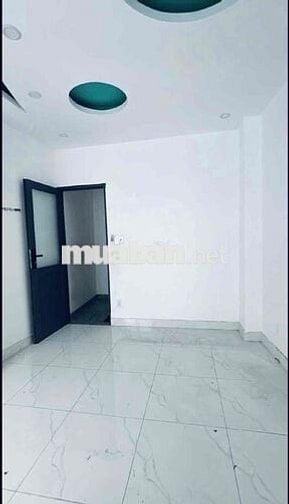 💥 CÁCH MẠNG THÁNG TÁM - HẺM THÔNG - 3 TẦNG  - DT  4,5 x 7 - XÁCH VALI