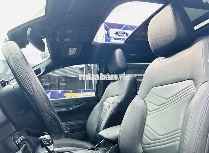 Ford Everest 2023 Titanium 2.0L 4x2 AT - 45000 km