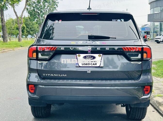 Ford Everest 2023 Titanium 2.0L 4x2 AT - 45000 km