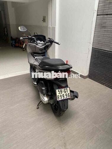 Xe nhà dùng từ lúc mua PCX chạy tốt máy êm