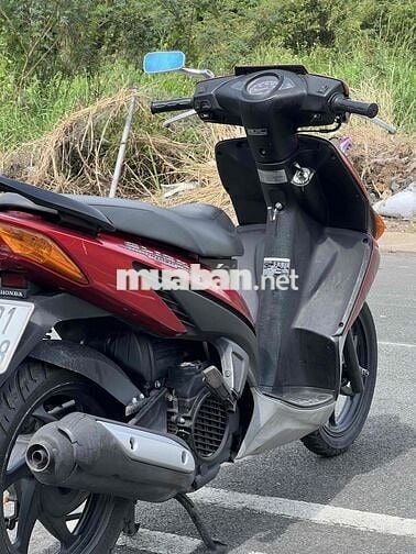 Honda Click,máy zin êm.