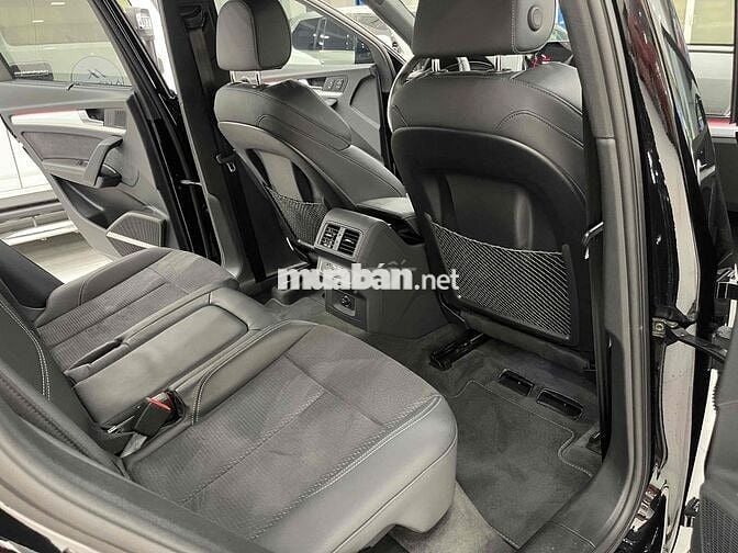 Audi Q5 sx 2022 Sline 45 TFSI Quattro - 10,900 km