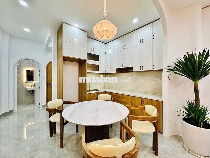 🔥SIÊU PHẨM NHÀ ĐẸP SÁT QUẬN 1 -5 TẦNG NHỈNH 8 TỶ