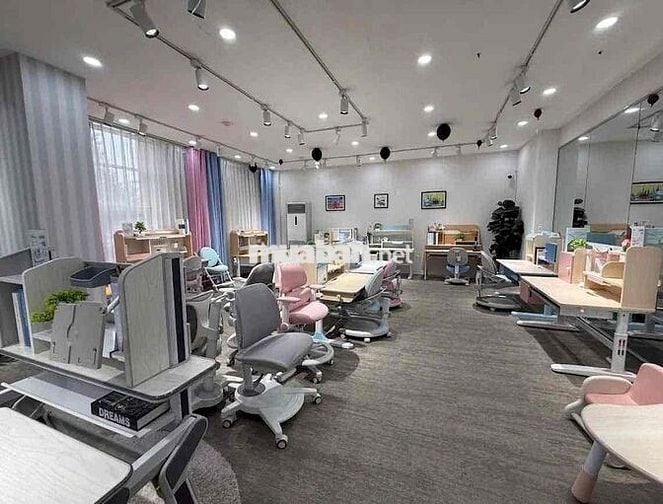 Toà 3 Tầng MT đẹp 20mx12 Sàn suốt Tiện làm showroom spa giá chỉ 100 tr