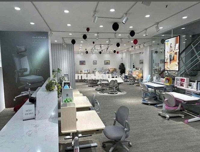Toà 3 Tầng MT đẹp 20mx12 Sàn suốt Tiện làm showroom spa giá chỉ 100 tr