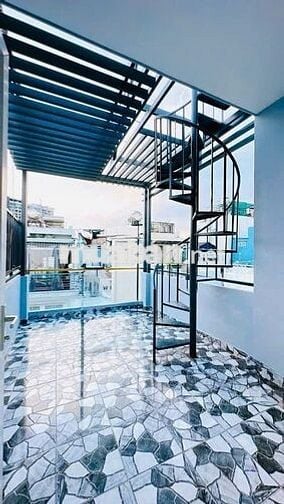 NHÀ ĐÚC 5 TẦNG BTCT - NỞ HẬU L - TRUNG TÂM Q4 -  ĐƯỜNG SỐ 8- PHƯỜNG 4