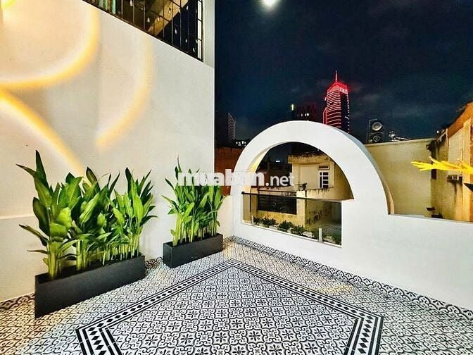 🔥SIÊU PHẨM NHÀ ĐẸP SÁT QUẬN 1 -5 TẦNG NHỈNH 8 TỶ