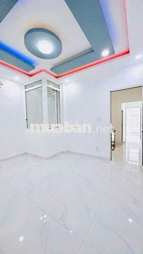 NHÀ ĐÚC 5 TẦNG BTCT - NỞ HẬU L - TRUNG TÂM Q4 -  ĐƯỜNG SỐ 8- PHƯỜNG 4
