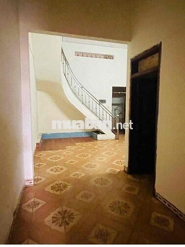 Căn nhà thuê mặt tiền kd ngay chợ Amajhao