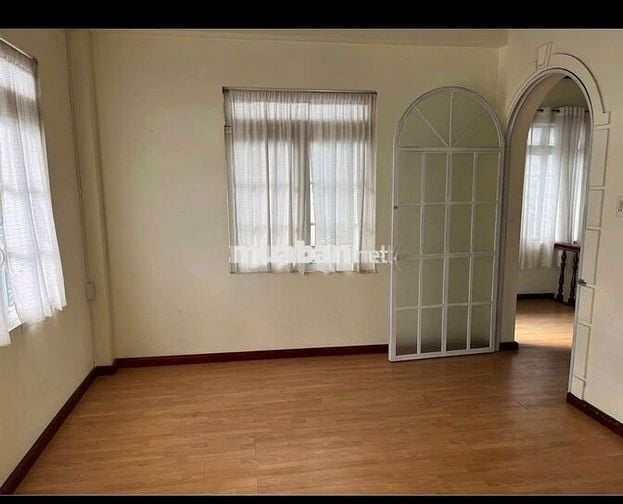 Nhà phố  Đà Lạt hẻm<2m, sổ hồng - Ngô Quyền, 65m², giá 4.1 tỷ