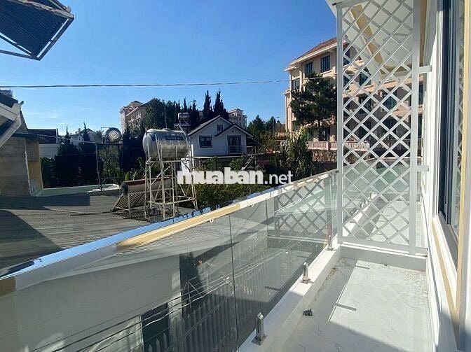 Nhà đẹp Trung tâm Đà Lạt – 67m² – 4.65 tỷ - hẻm ô tô Trương văn hoàn