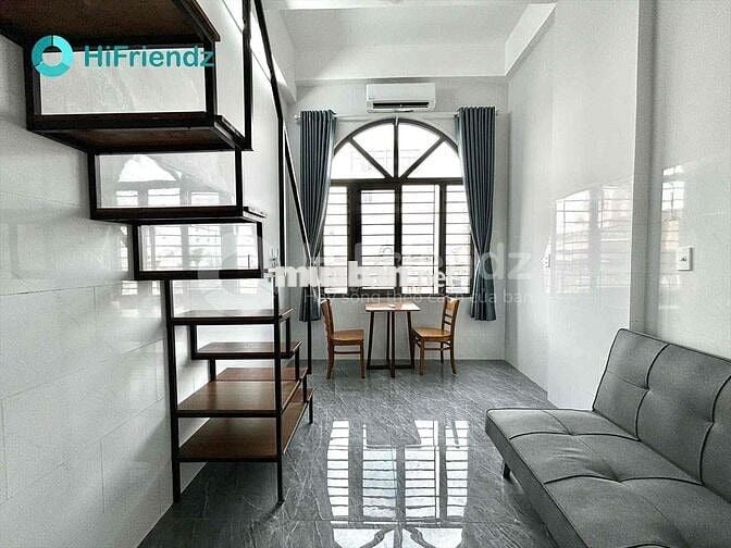 DUPLEX / STUDIO FULL NT MẶT TIỀN LÂM VĂN BỀN SÁT UFM