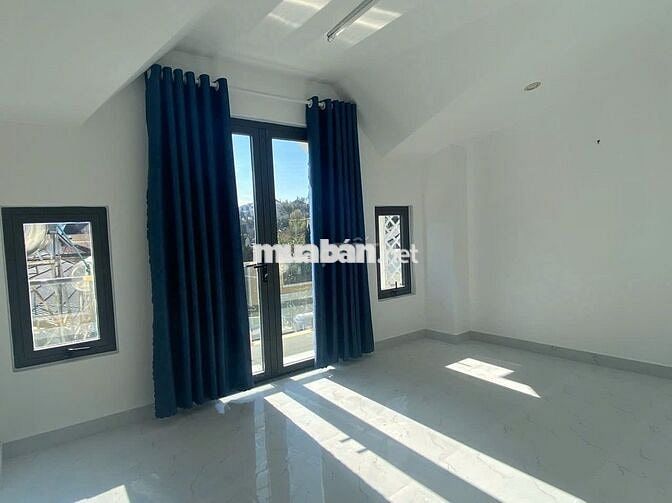 Nhà đẹp Trung tâm Đà Lạt – 67m² – 4.65 tỷ - hẻm ô tô Trương văn hoàn