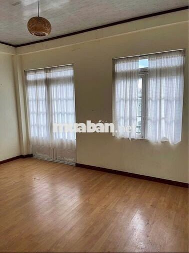 Nhà phố  Đà Lạt hẻm<2m, sổ hồng - Ngô Quyền, 65m², giá 4.1 tỷ