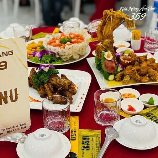 Nhà hàng Tân Túc Bình Chánh tuyển 2 thu ngân và nhiều phục vụ nam nữ