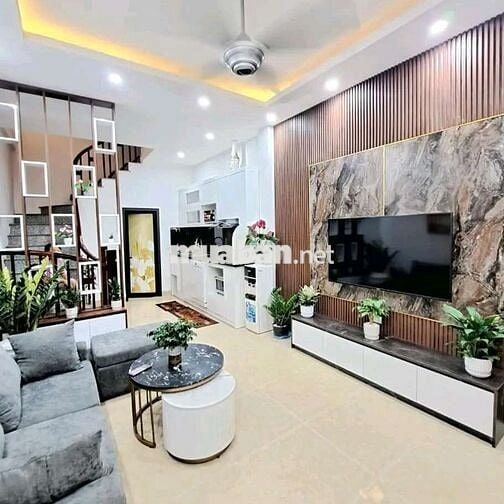 33m2 - Hồ Tùng Mậu - 5 tầng full nội thất - sát phố chỉ 7 tỷ