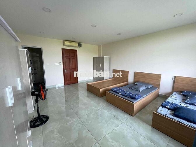 Căn hộ cho thuê trong Vạn Phúc City - nội thất, ban công, toilet riêng