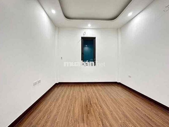 Kim Giang - Hoàng Mai vài bước ra oto tránh nhà mới đẹp 38m x 5 tầng