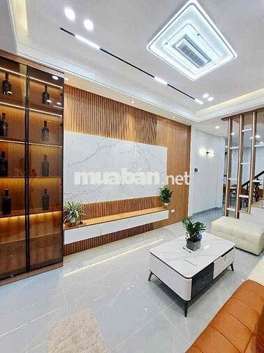 Kim giang - Hoàng mai vài bước chân ra oto, ngõ trước nhà 3m Dt 40m