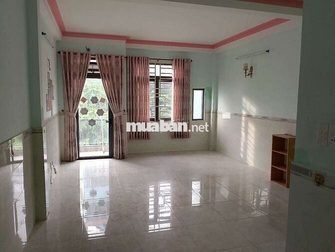 Cho thuê phòng trọ mặt tiền chợ Phạm Văn Bạch thuận tiện đi lại