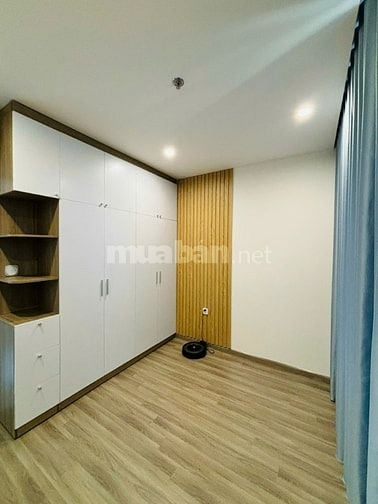 BÁN CĂN GÓC TẦNG TRÊN CÙNG VINHOME QUẬN 9