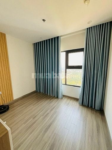 BÁN CĂN GÓC TẦNG TRÊN CÙNG VINHOME QUẬN 9