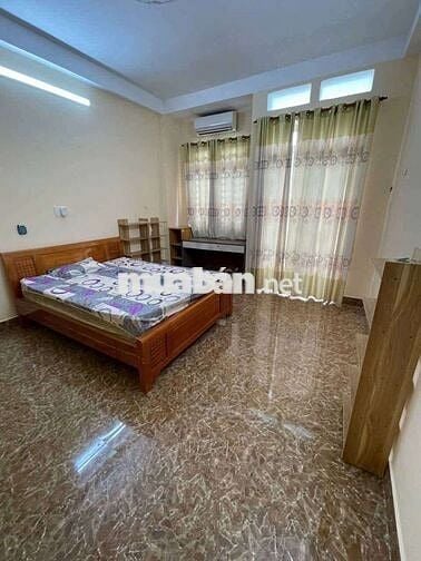 DT: 4x16m ,Nhà 3 Tầng Mới Đẹp ,Đầy Đủ Nội Thất.
