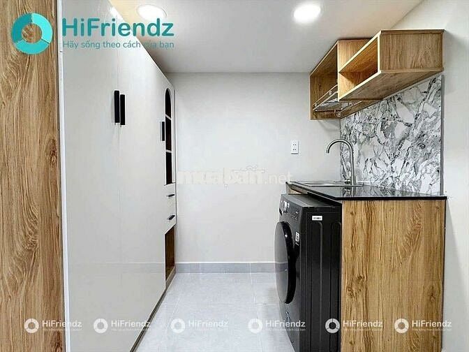 KHAI TRƯƠNG SIÊU PHẨM NGAY NGÃ TƯ HÀNG XANH