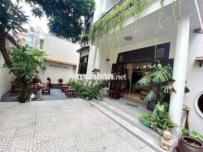 Nguyên căn 15x19m sân vườn đường Nguyễn Tri Phương hẻm lớn thông tứ  p