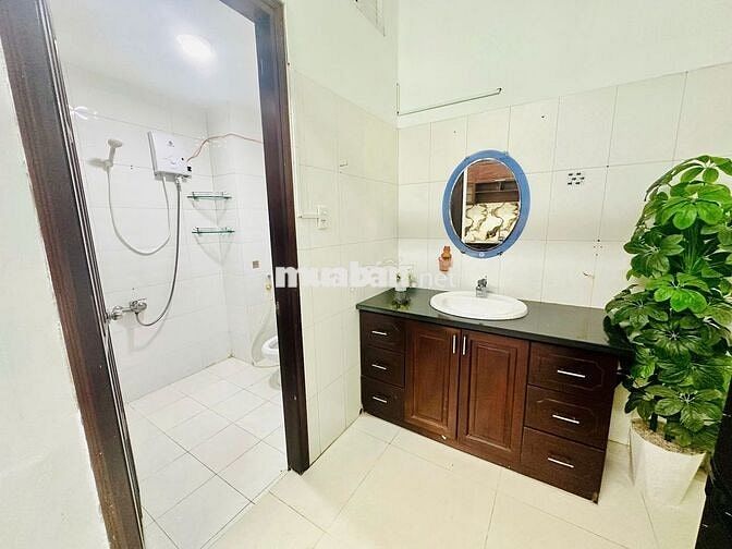 CHÍNH CHỦ CHO THUÊ 2PN BANCON FULL NỘI THẤT XỊN NGAY SÂN BAY