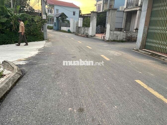 LÔ GÓC 82M² -MT8M– QUANG TIẾN – SÓC SƠN – GIÁ NHỈNH 3 TỶ- TRỤC CHÍ