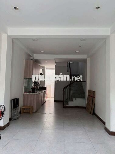 Cho thuê nhà hẻm Nguyễn Trãi , nhà mới đẹp - 3,5x12m , 4 tầng - 20Tr.
