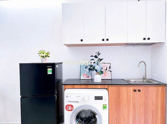 CHÍNH CHỦ CHO THUÊ 2PN BANCON FULL NỘI THẤT XỊN NGAY SÂN BAY