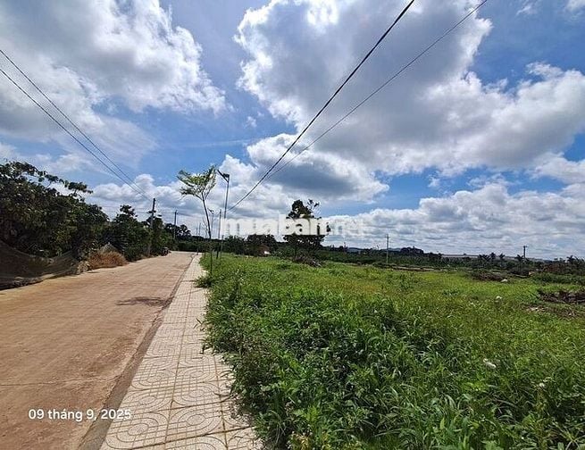 Chính chủ bán 200m² 72m thổ cư chỉ 430 triệu tại Đinh Văn Lsam Hà