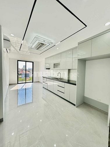 Nhà Đẹp Thang Máy Full Nội Thất, Ô Tô Đỗ Cổng