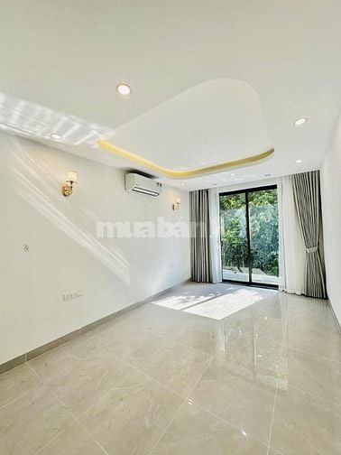 Nhà Đẹp Thang Máy Full Nội Thất, Ô Tô Đỗ Cổng