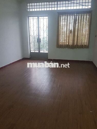 Cho thuê nhà nguyên căn dt 4,5×20, đường lớn, thoáng mát, sạch sẽ