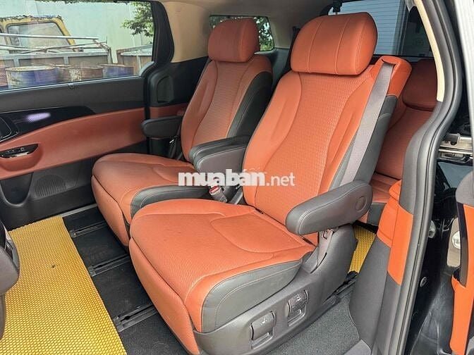 Kia Carnival 2023 Signature 3.5G - 21000 km