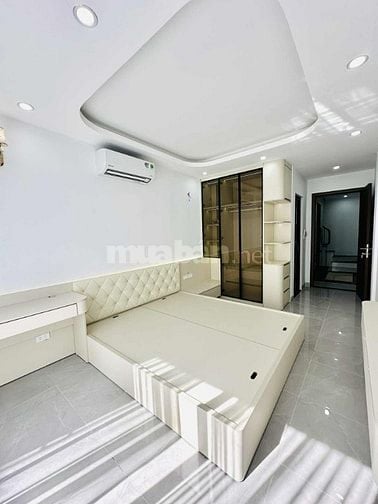 Nhà Đẹp Thang Máy Full Nội Thất, Ô Tô Đỗ Cổng