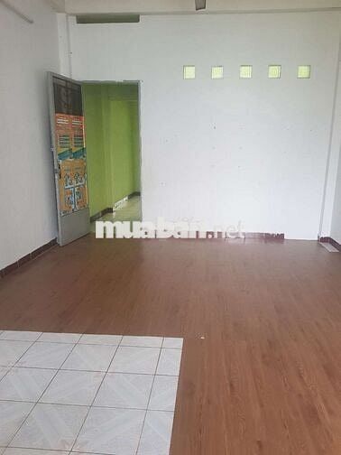 Cho thuê nhà nguyên căn dt 4,5×20, đường lớn, thoáng mát, sạch sẽ