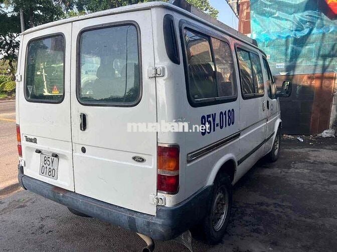 Ford Transit 2000 9 Chổ ko niên hạn