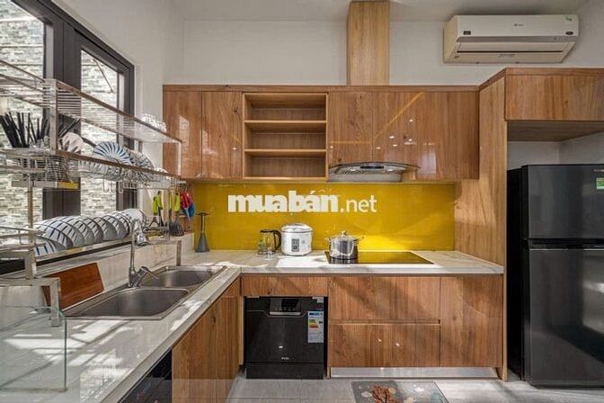 🏠 Villa 3 tầng gồm: 5PN, 5WC, phòng khách, bếp rộng rãi.