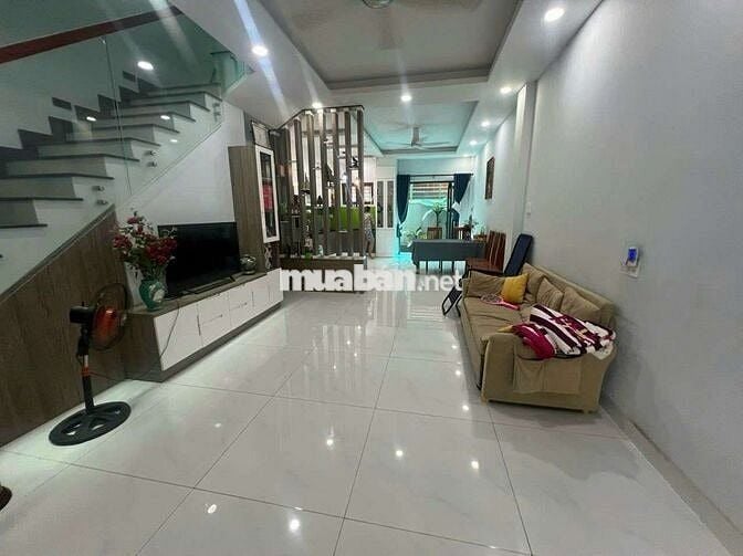 Cho thuê mặt bằng kinh danh buôn bán apđ quận 12