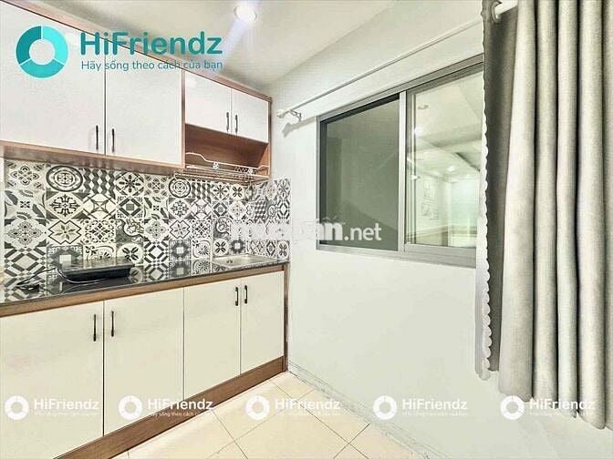 CHO THUÊ CĂN HỘ 1PN TÁCH BẾP 2 GIƯỜNG BAN CÔNG NHÀ MỚI 100% SÁT Q10