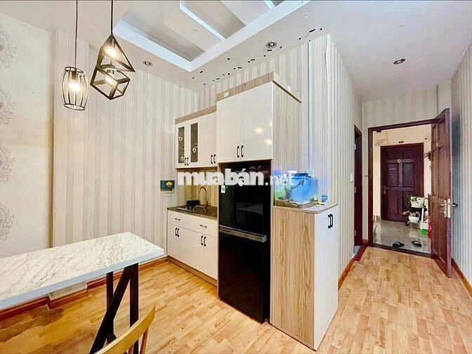 CHDV FULL NỘI THẤT SIÊU ĐẸP, TÁCH BẾP, BAN CÔNG RỘNG