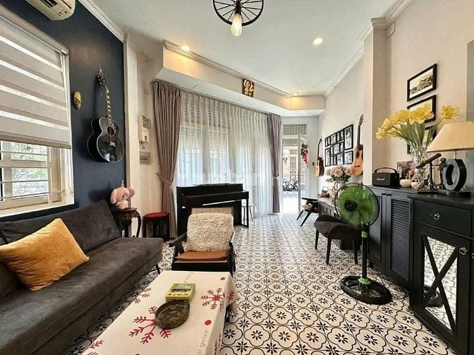 32T GIẢM VỀ 25,3T.GÓC 2MT ngay Phan Xích Long ngang 16m. 4 tầng
