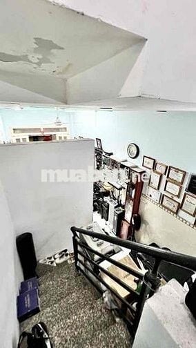Nhà Đẹp 3 Tầng — Gần Bình Trị Đông Đất Mới Tỉnh Lộ 10 (3m x 8m) : Bắc
